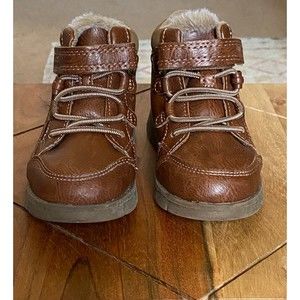 Boys Oshgosh brown leather fasten closure Ankle Boots size 7M